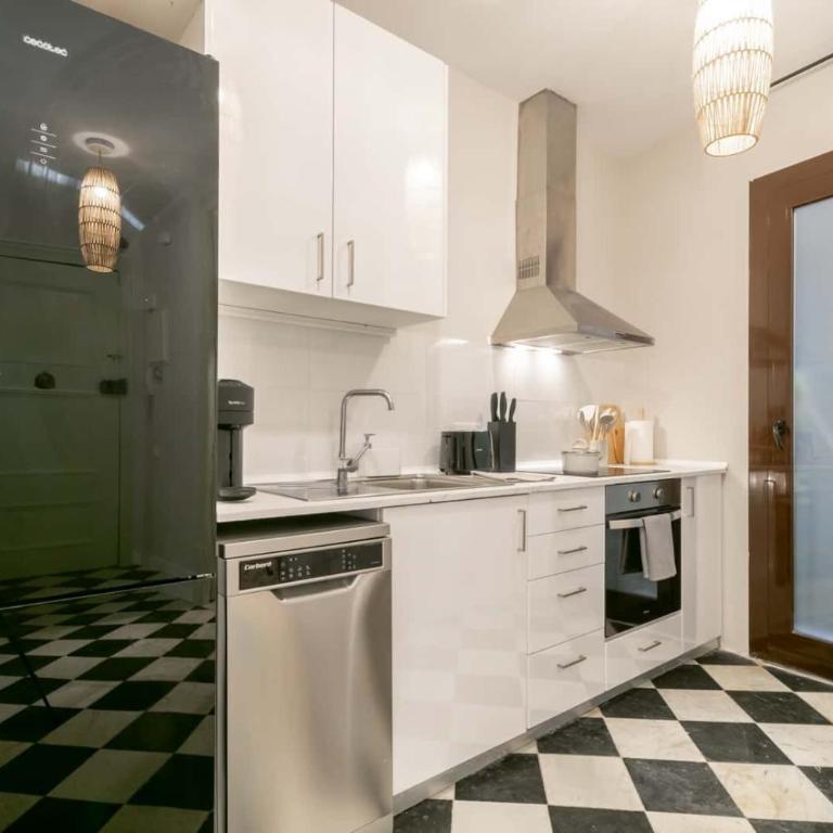 Spacest - Carrer de les Heures A - Apartment - 28