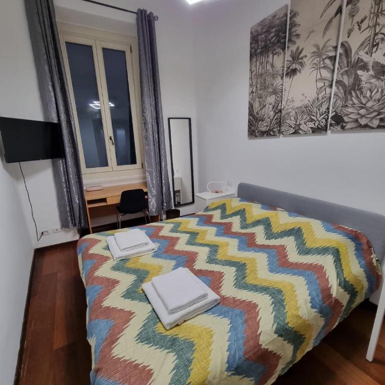 Navigli Milano Modern Rooms - Standard Double Room with Shared Bathroom - 1