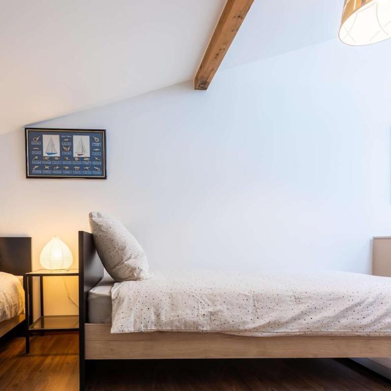 Bel appartement, résidence avec piscine - Two-Bedroom Apartment - 7