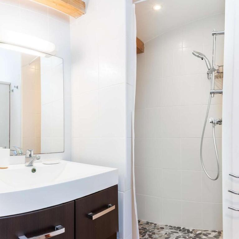 Bel appartement, résidence avec piscine - Two-Bedroom Apartment - 6