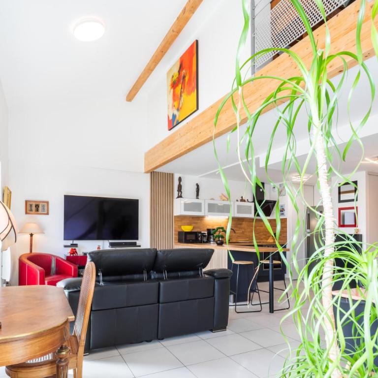 Bel appartement, résidence avec piscine - Two-Bedroom Apartment - 37
