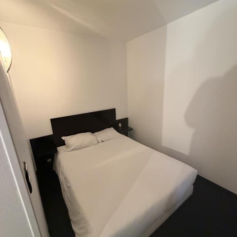 Le coin des Halles - Chambre Familiale avec Douche - 1