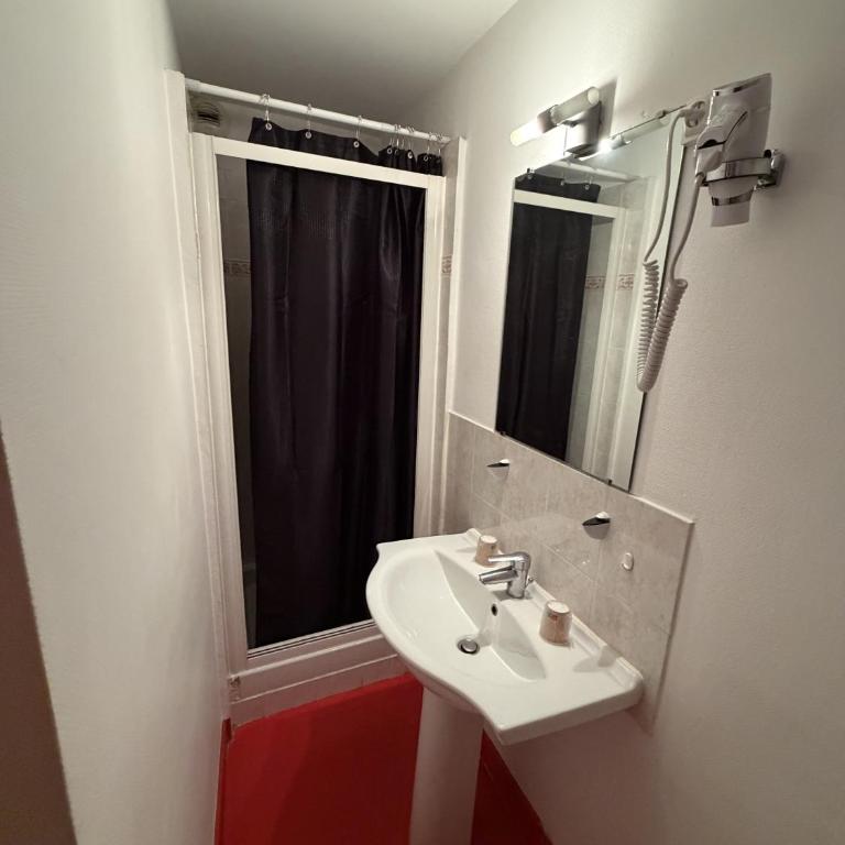 Le coin des Halles - Chambre Double avec Salle de Bains Privative - 1