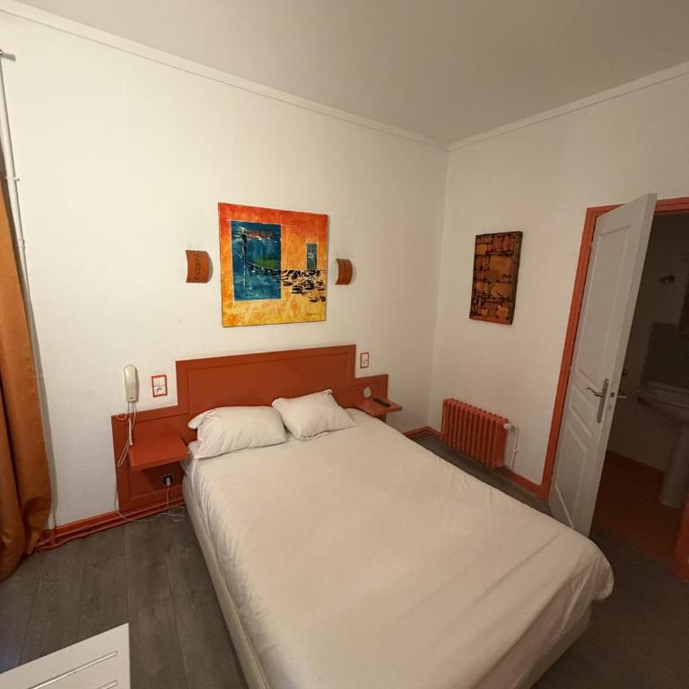 Le coin des Halles - Chambre Familiale avec Douche - 4