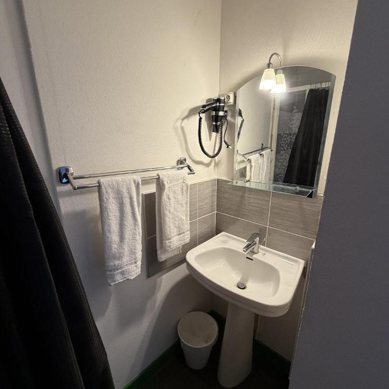 Le coin des Halles - Chambre Double avec Salle de Bains Privative - 5