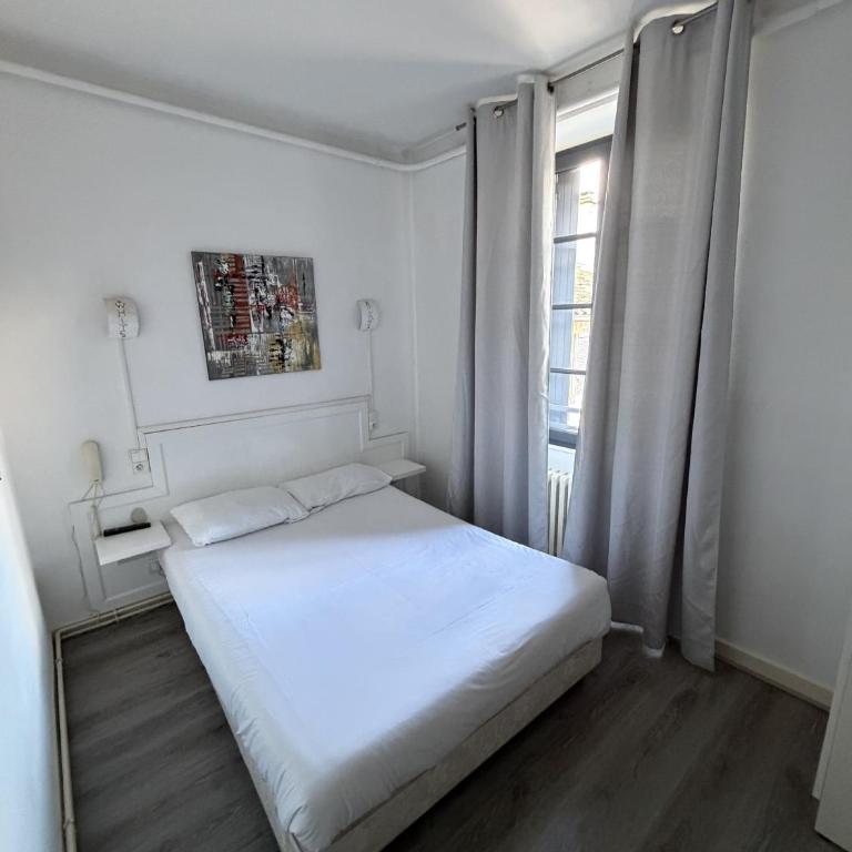 Le coin des Halles - Chambre Double avec Salle de Bains Privative - 9