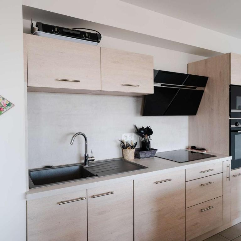 Appartement lumineux et climatisé avec WIFI et parking à Narbonne-Plage - FR-1-409-202 - Apartment - 21