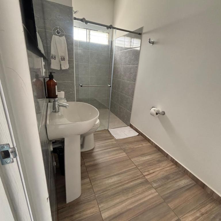 Hotel Tumbaga 88 - Double Room with Balcony - 5