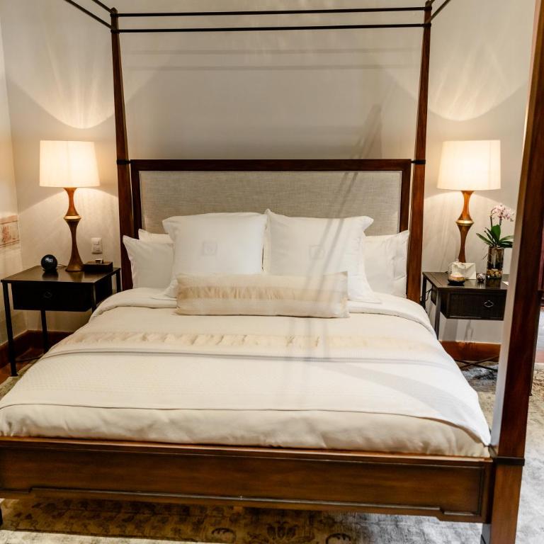 Barbara Boutique Hotel - Suite with Balcony - 2