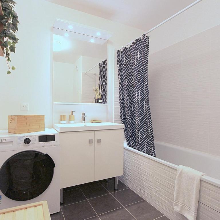 TERA1-Disneyland apartment-Parking & Wifi - Appartamento con 2 Camere da Letto e Balcone - 17