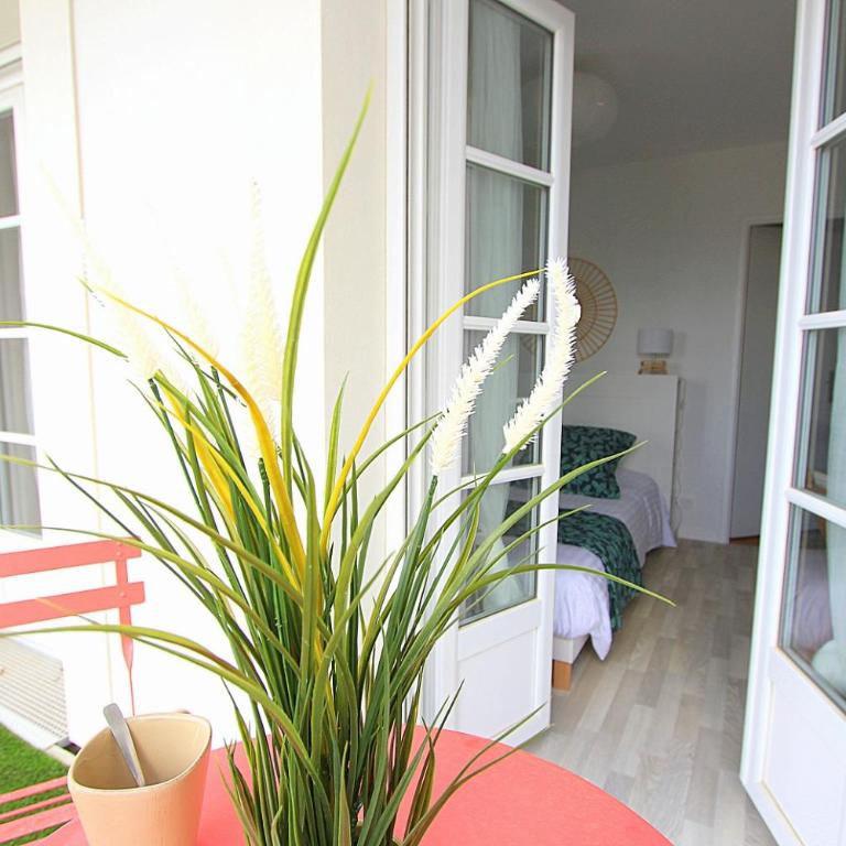 TERA1-Disneyland apartment-Parking & Wifi - Appartamento con 2 Camere da Letto e Balcone - 12