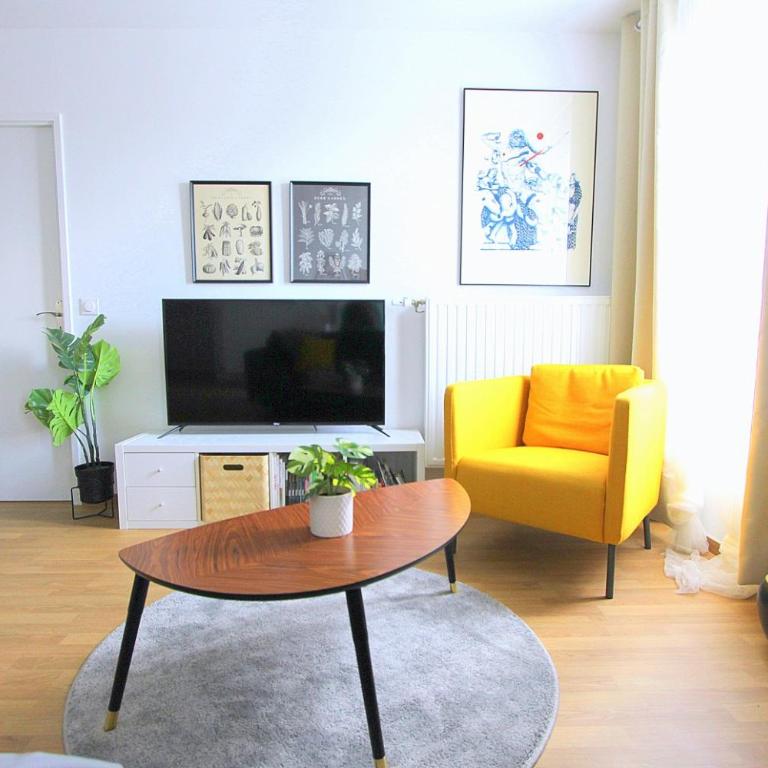 TERA1-Disneyland apartment-Parking & Wifi - Appartamento con 2 Camere da Letto e Balcone - 3