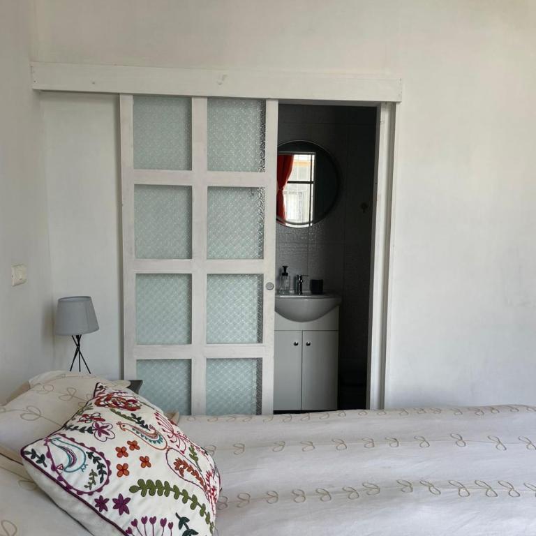 Hostal Ekeka House - Double Room with Private Bathroom - 3
