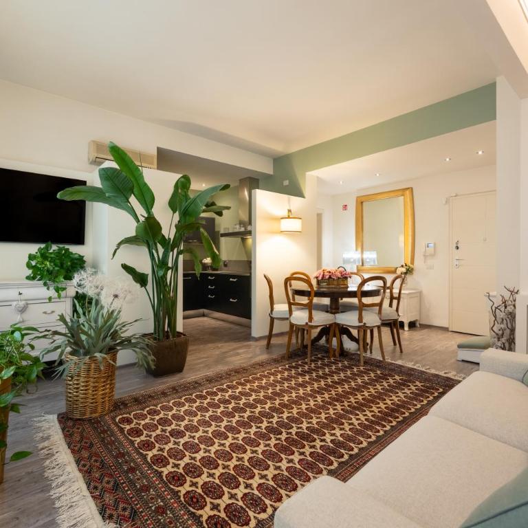 La Casa di Flora - Appartamento con 2 Camere da Letto e Balcone - 1
