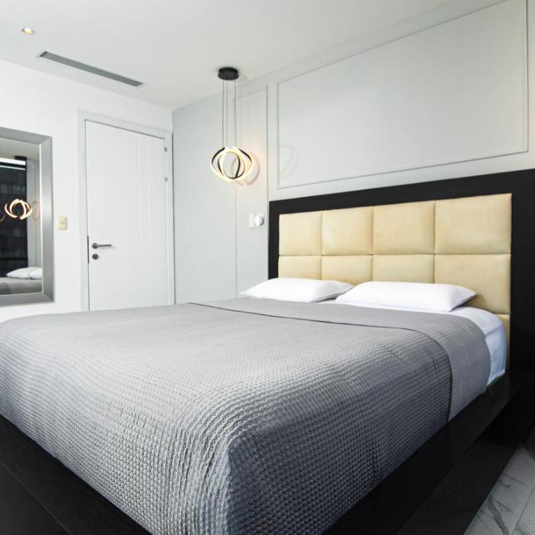 Suite 1403 Bellini 1, Puerto Santa Ana, Guayaquil - One-Bedroom Apartment - 5