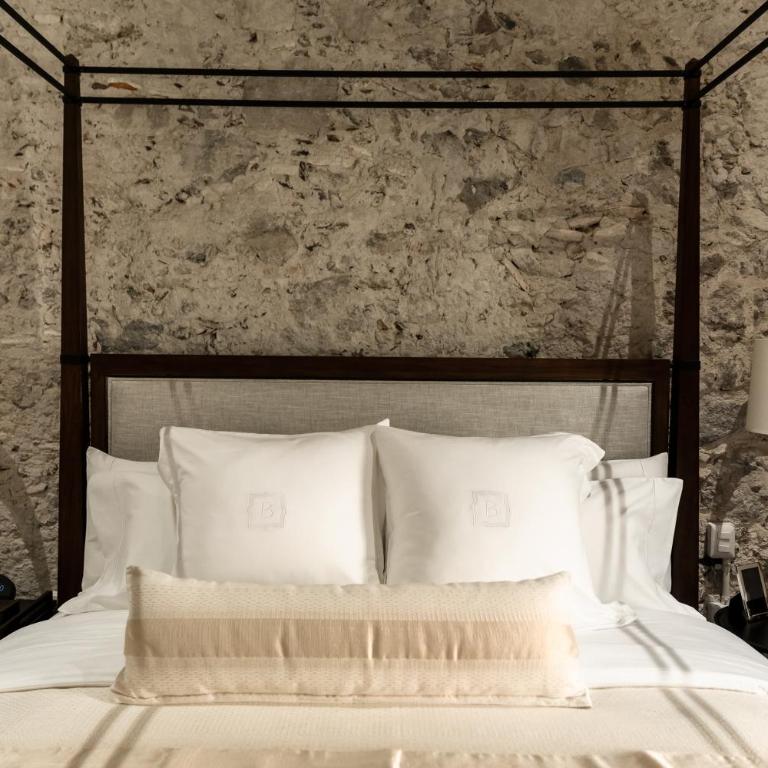 Barbara Boutique Hotel - Suite with Balcony - 2