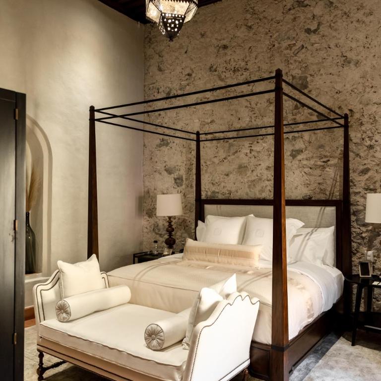 Barbara Boutique Hotel - Suite with Balcony - 4