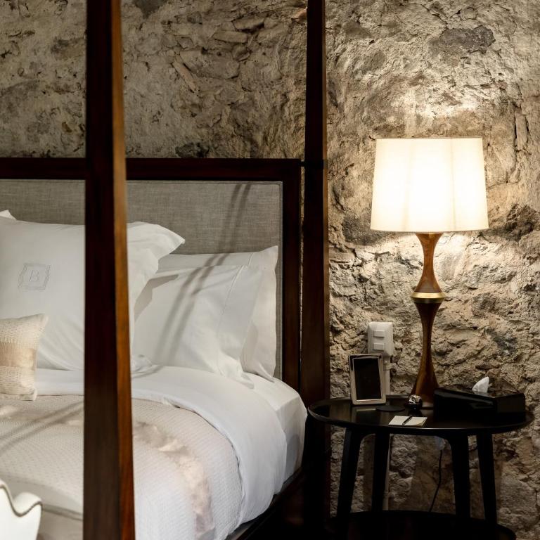 Barbara Boutique Hotel - Suite with Balcony - 3