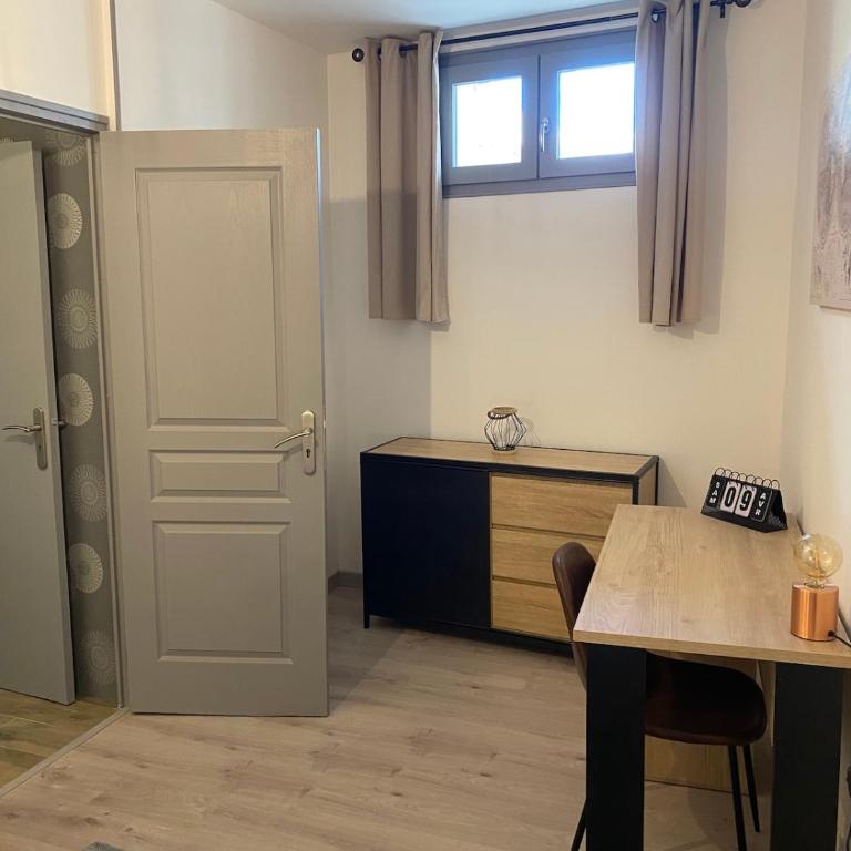 Beziers, appartement à 5 mn des Allées Paul Riquet - 2 chambres - Appartement - 12