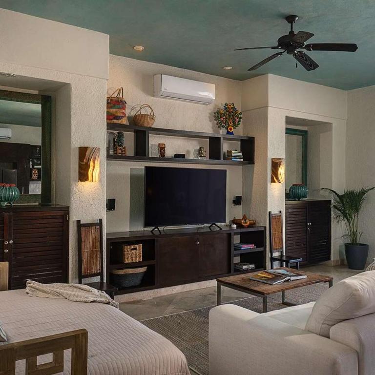 Oceanfront 5BR Villa - Heated Pool & Concierge - Villa - 49