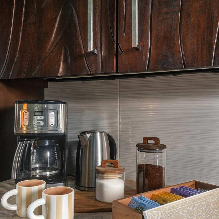 Oceanfront 5BR Villa - Heated Pool & Concierge - Villa - 52