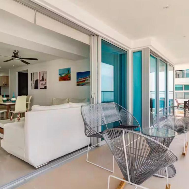Espectacular Apartamento salida directa a playa - Two-Bedroom Apartment - 15