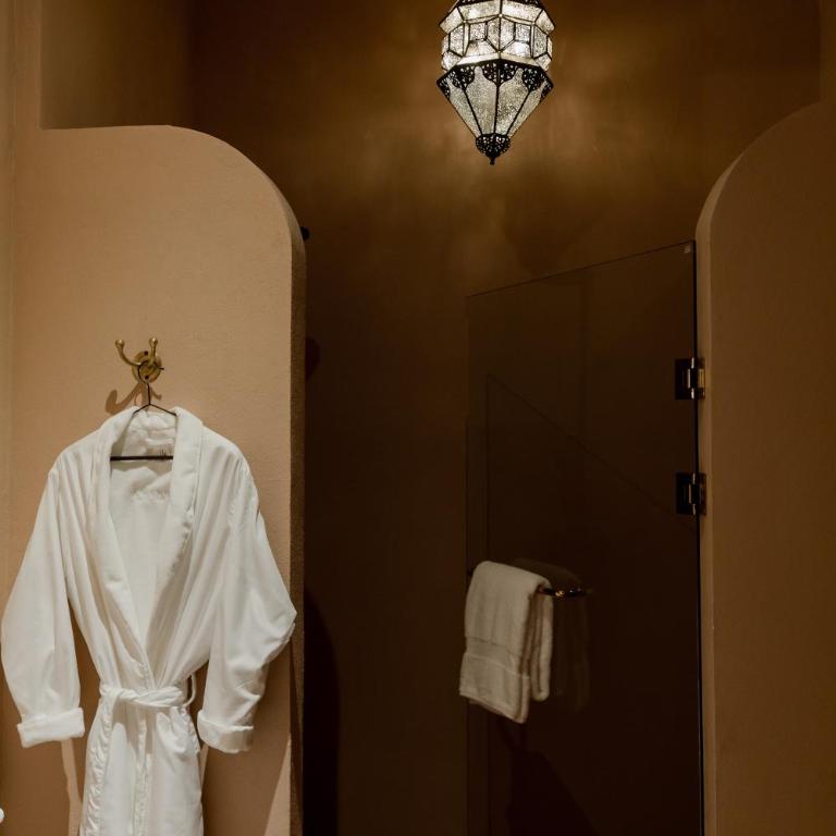 Barbara Boutique Hotel - Deluxe King Studio - 6