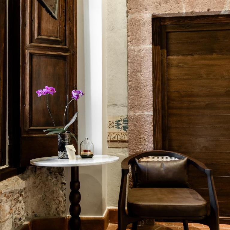 Barbara Boutique Hotel - Deluxe King Studio - 1