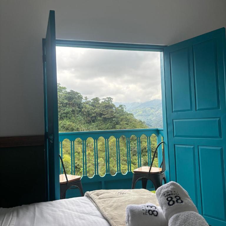 Hotel Tumbaga 88 - Family Room with Balcony - 5