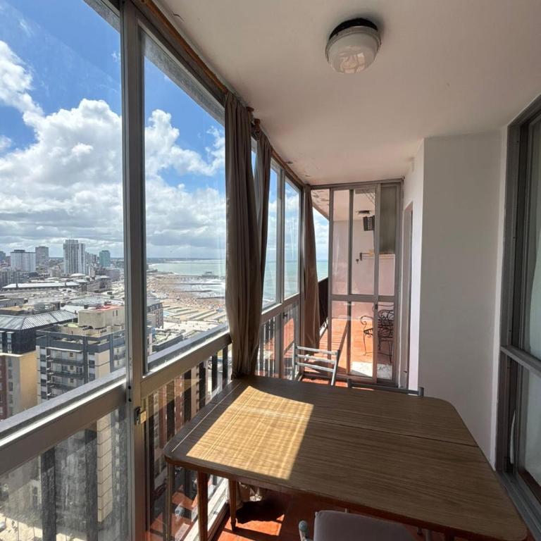 Palacio Cosmos, piso 17, Vista Panorámica al Mar y Casino - One-Bedroom Apartment - 4