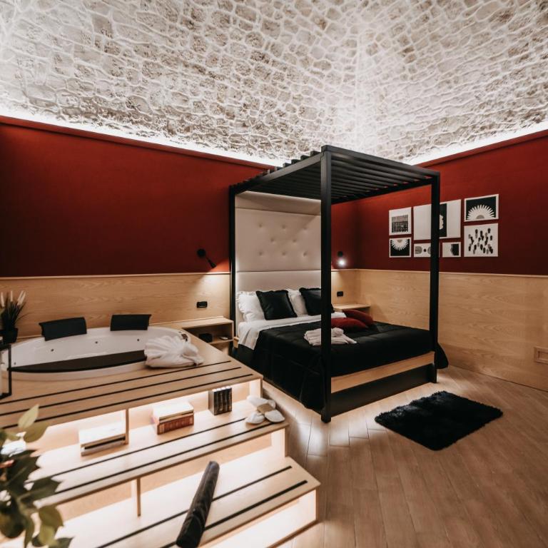 Michelangelo's Home Pompei - Suite with Hot Tub - 1