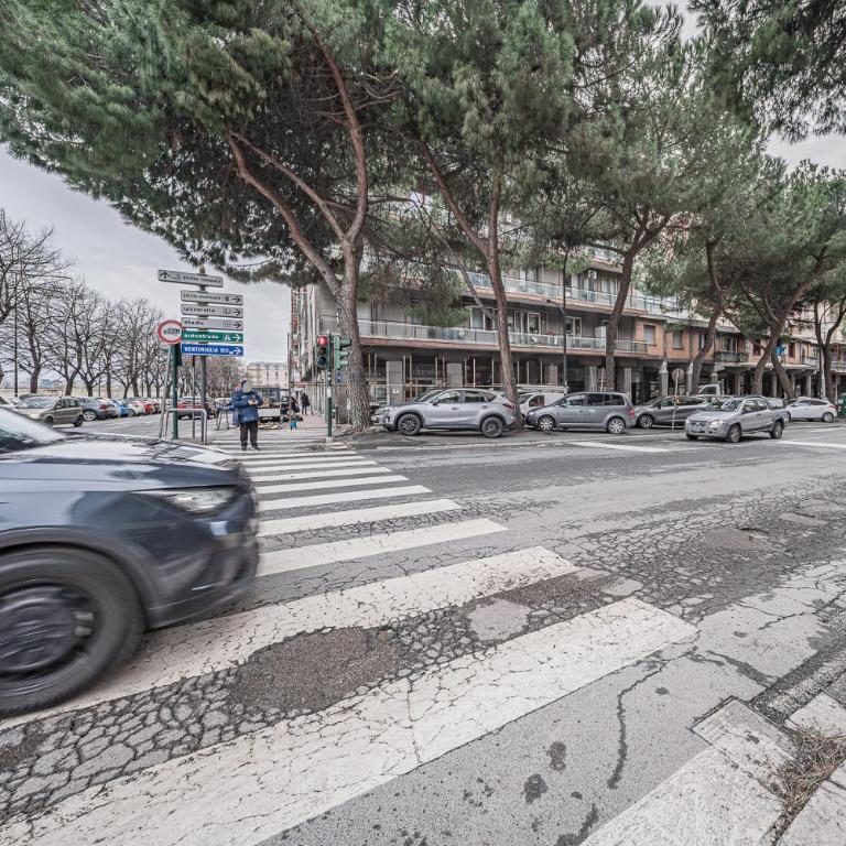Modern Central Space - Mare 5 min - AC - WiFi - Appartamento con 2 Camere da Letto - 25
