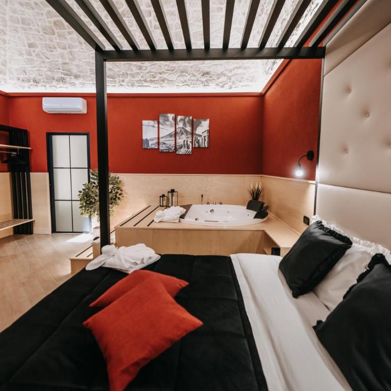 Michelangelo's Home Pompei - Suite with Hot Tub - 29