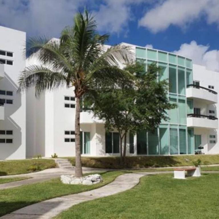 Diana Holiday Suite 2 - Two-Bedroom Apartment with Garden View - 2