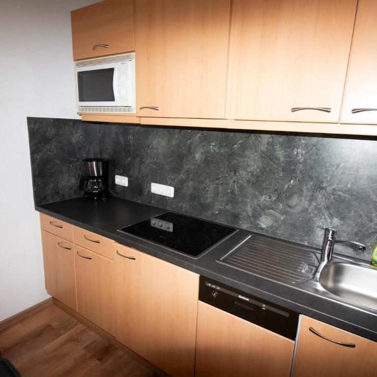 Aparthotel Alpin Life - Appartamento con 2 Camere da Letto - 3