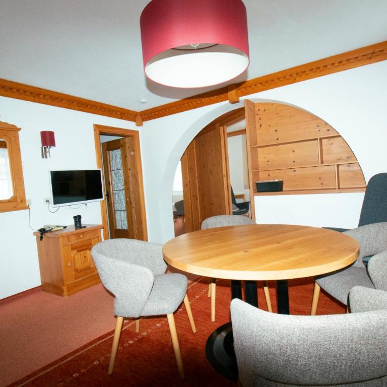 Aparthotel Alpin Life - Appartamento con 2 Camere da Letto - 8