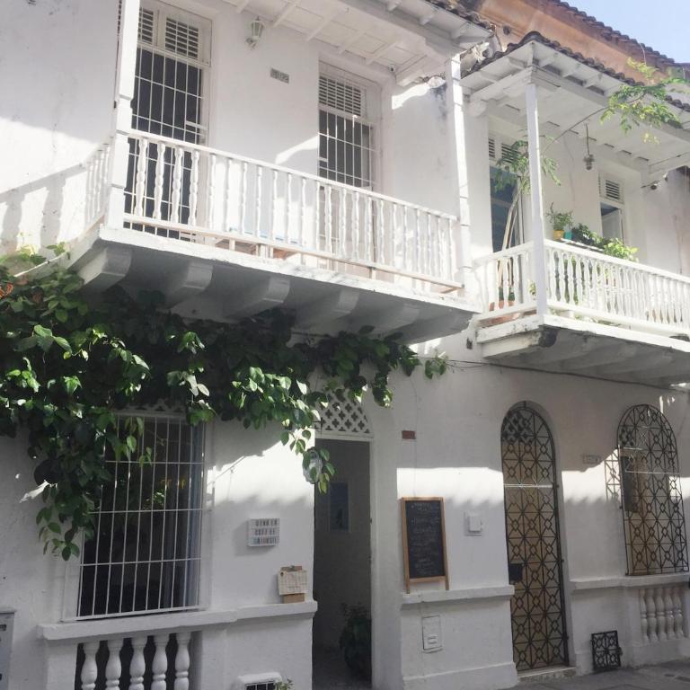 Cozy apartment Old City - Two-Bedroom Apartment - 35