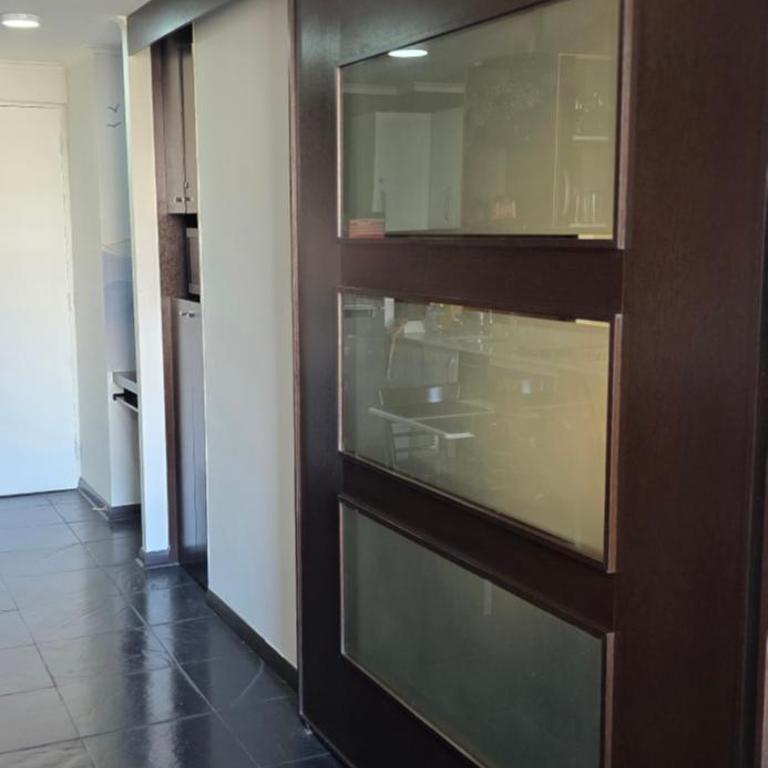 Apartamento con Vista a la Cordillera y Estacionamiento en Santiago Centro Modern apartment with mountain view and parking in Santiago Centre - One-Bedroom Apartment with Balcony and Mountain View - 37