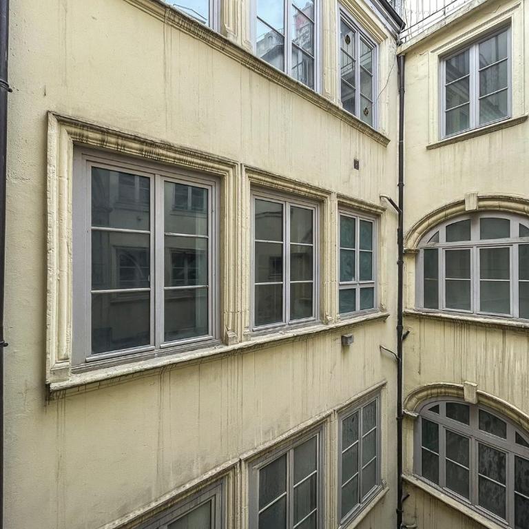 All in Lyon | Les suites Emeraude/Saphir/Rubis au cœur de Lyon - Apartment - Suite Saphir - 20