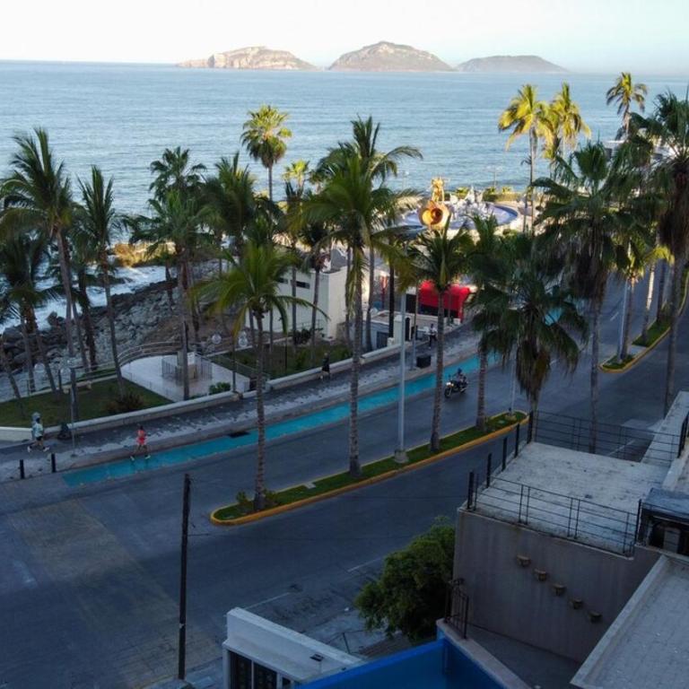 Oasis retreat Ocean Views Infinity Pool - One-Bedroom Apartment - 9
