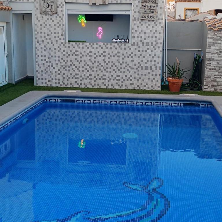 Smukt privat 2 etagers hus med egen pool i altid solrige Torrevieja ,Los Altos - Casa de 3 dormitorios - 9