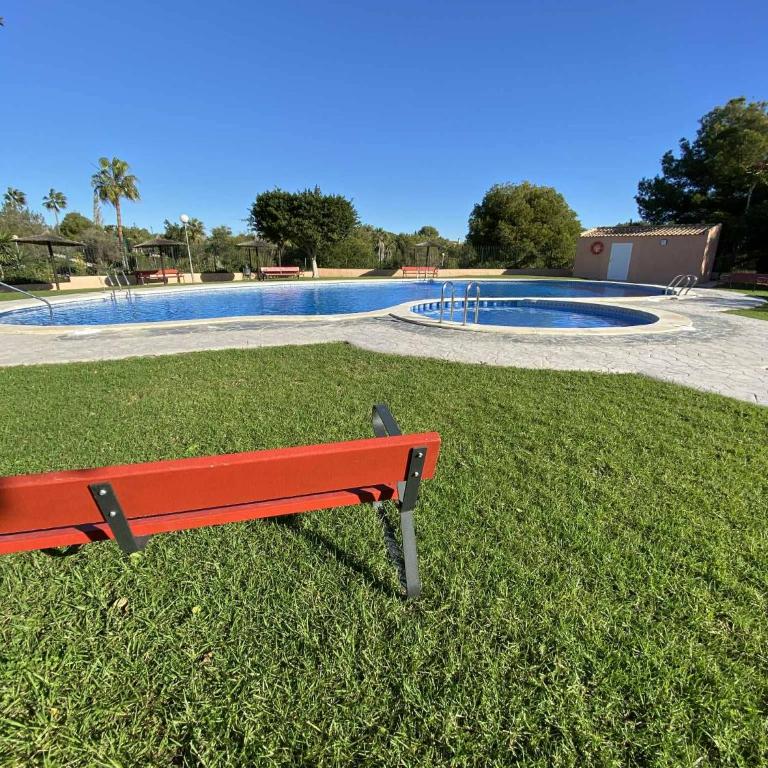 Smukt privat 2 etagers hus med egen pool i altid solrige Torrevieja ,Los Altos - Casa de 3 dormitorios - 35