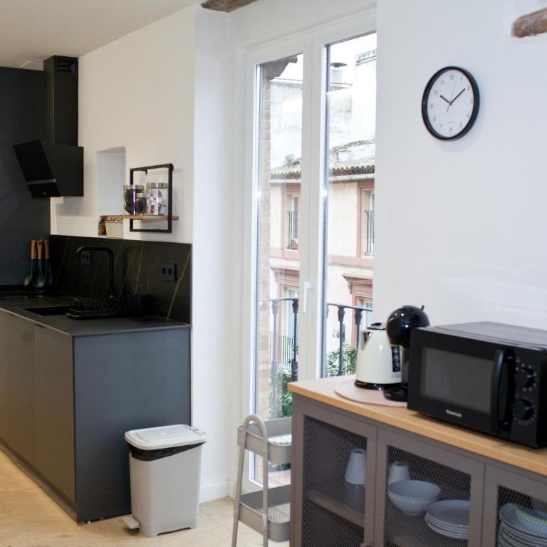 Homey Seville Brand New Arfe II Apartment Near Cathedral 8 people - Apartamento de 3 dormitorios - 12