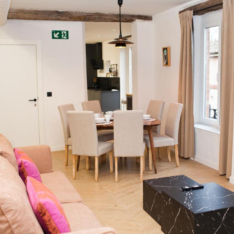 Homey Seville Brand New Arfe II Apartment Near Cathedral 8 people - Apartamento de 3 dormitorios - 56