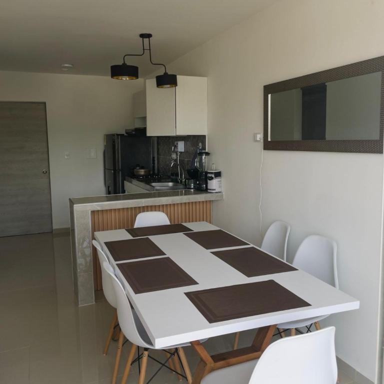 Modern & Cozy Apartment Near the Beach - Two-Bedroom Apartment - 16