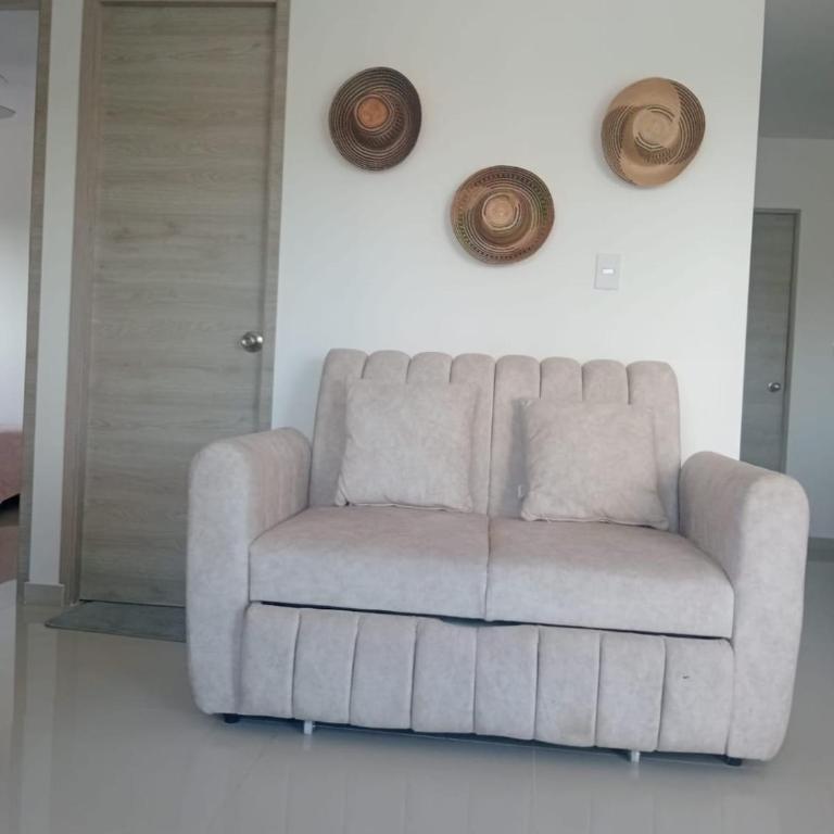 Modern & Cozy Apartment Near the Beach - Two-Bedroom Apartment - 24