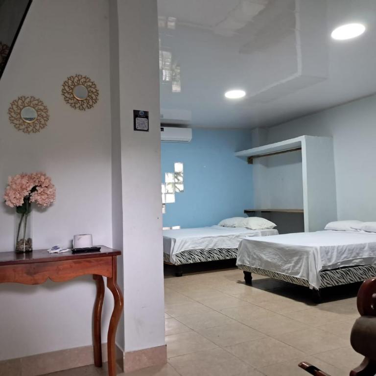 HostalManabiPuertolopezCascol - Family Double Room - 6
