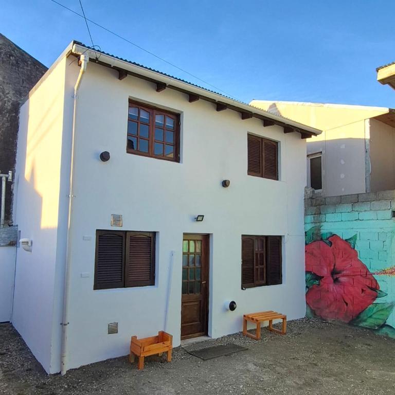 Departamento patio interno en zona centro - Two-Bedroom Apartment - 1