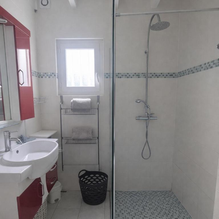 LA BELVILLOISE , Maison 6 Personnes avec jardin terrasse et proche mer - Three-Bedroom House - 13