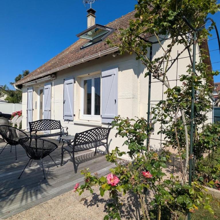 LA BELVILLOISE , Maison 6 Personnes avec jardin terrasse et proche mer - Three-Bedroom House - 8